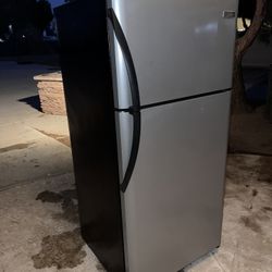18.2 Cu.ft. Frigidaire 