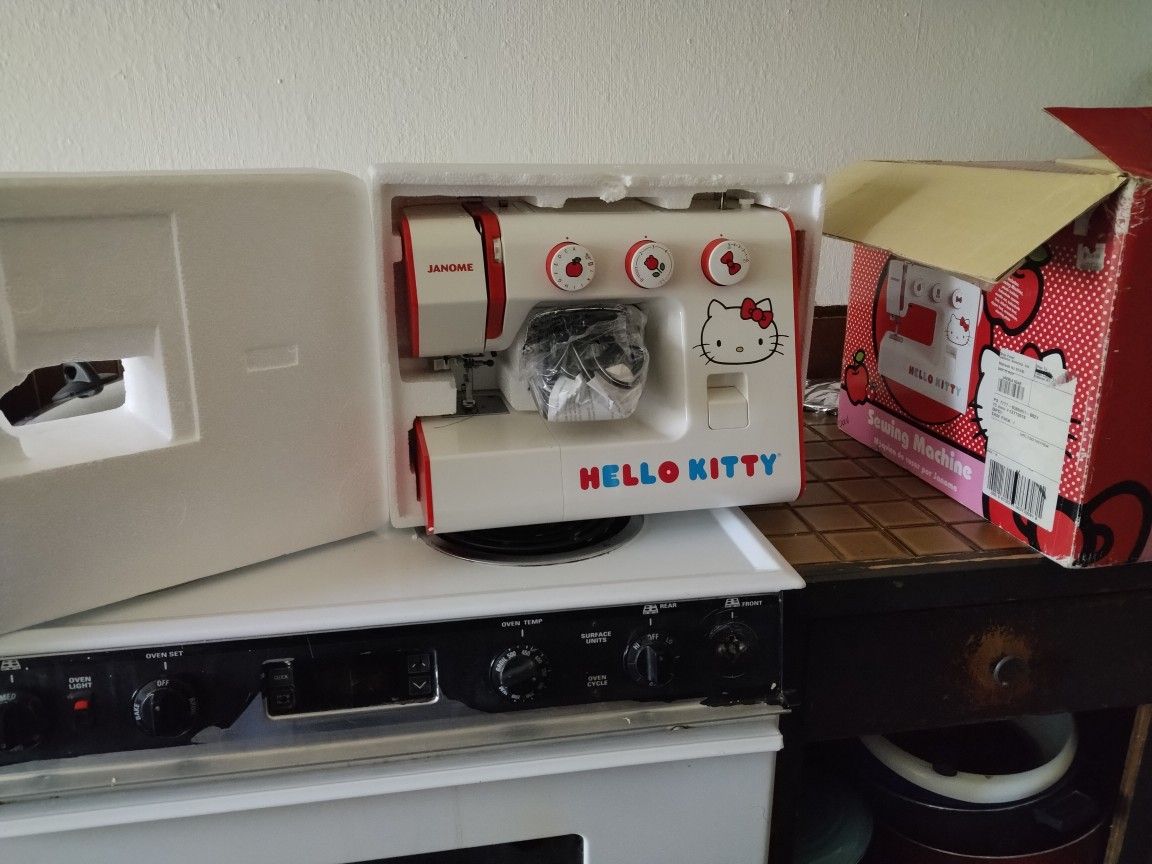 Hello Kitty Sewing Machine for Sale in Darlington, PA - OfferUp