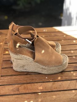 Marc Fisher espadrilles