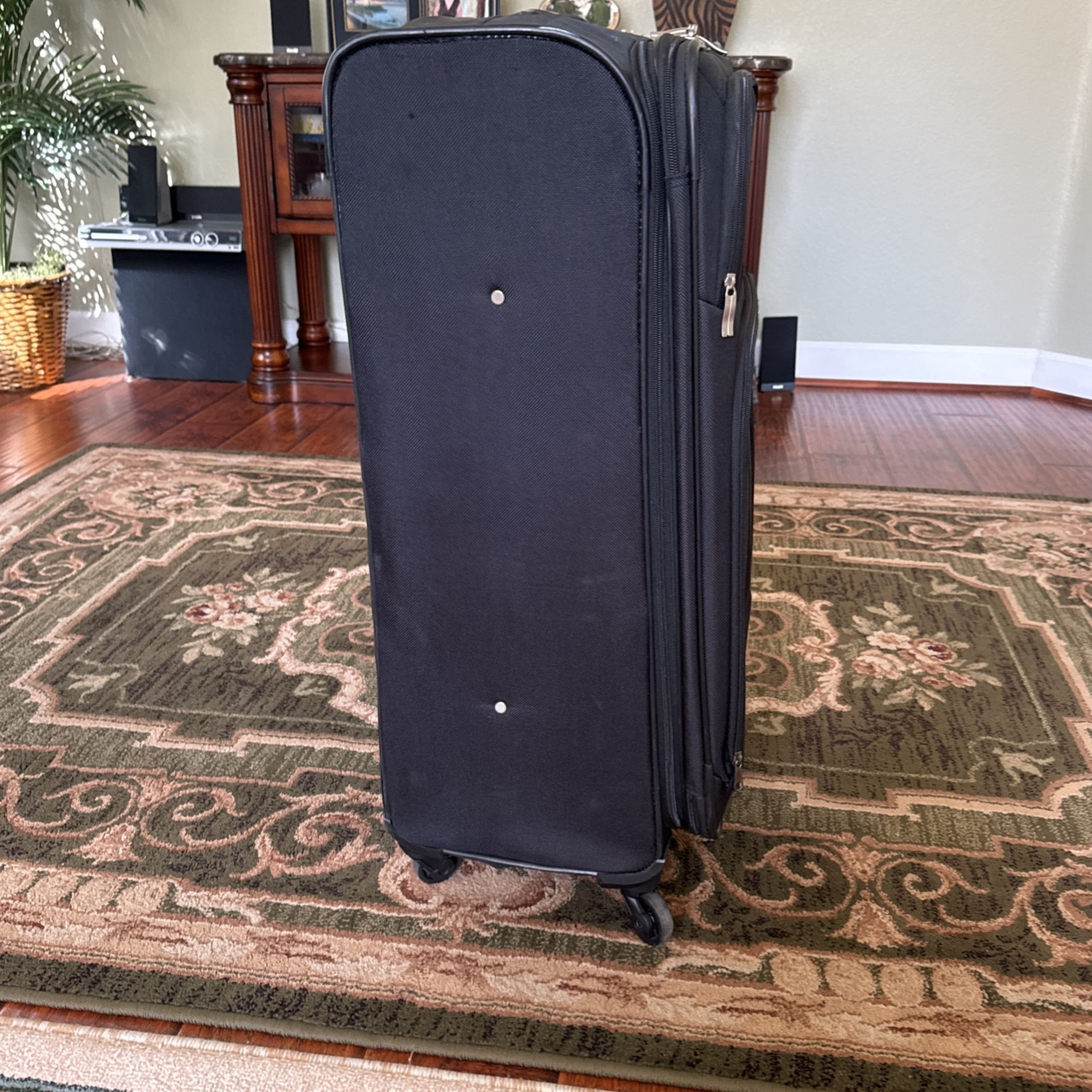 Large luggage 27x18