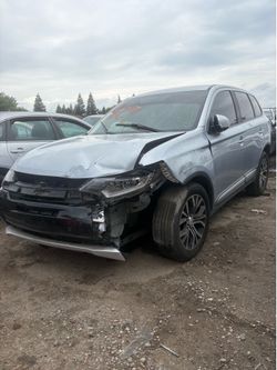 2017 Mitsubishi Outlander Part Out 0240