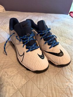 Women cleats size 9