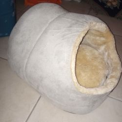 PET BED.   FOR A CAT OR SMALL DOG.   