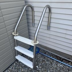 Stainless Steal Pool Ladder