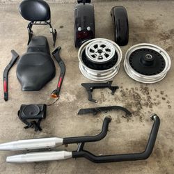 Harley-Davidson Fat Boy 2015 – OEM Parts Lot