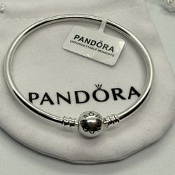 Pandora Moment Silver Bangle Size 7.1 Inches 18cm