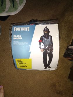 Spirit Halloween "black knight" child costume new.