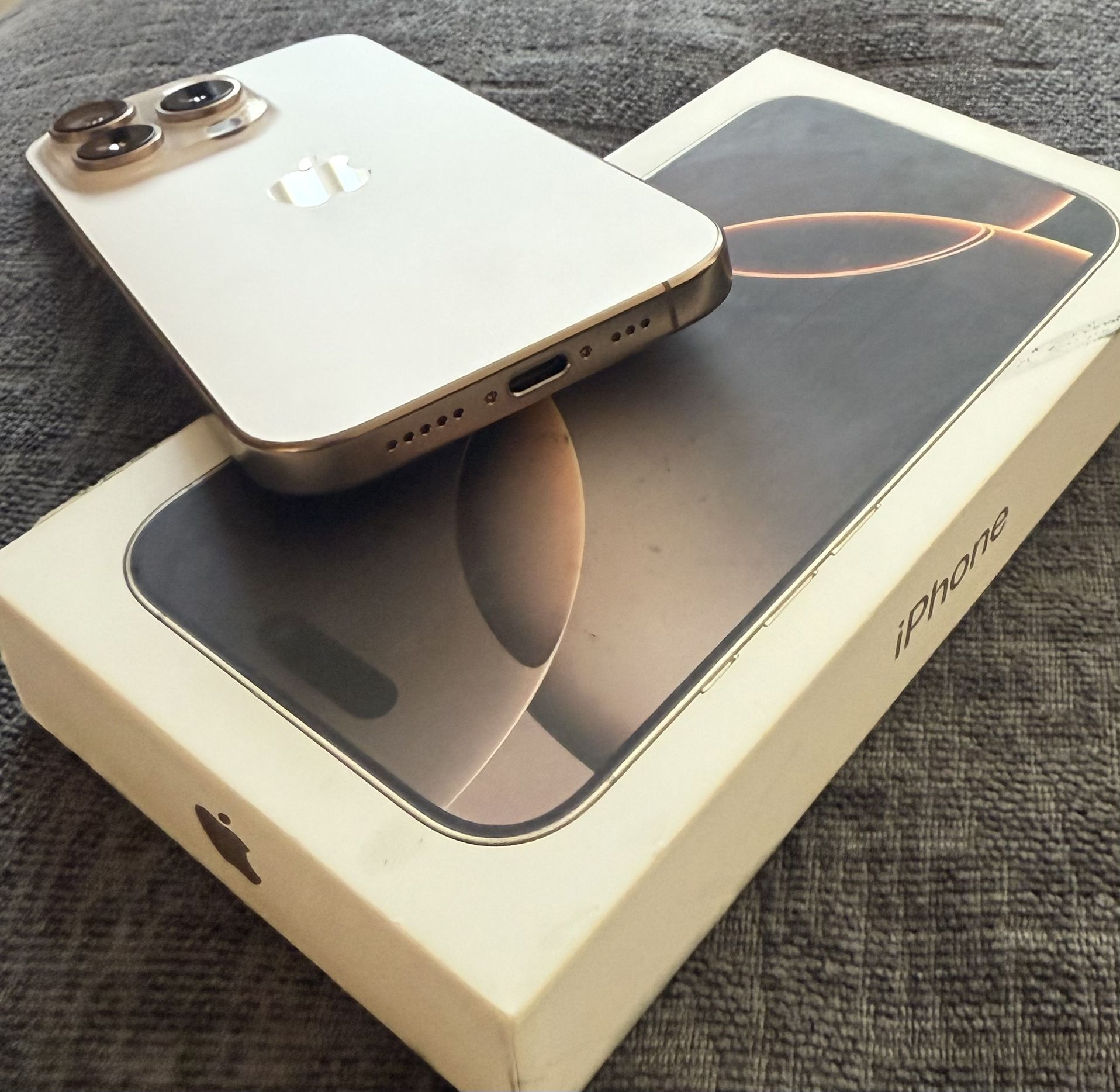 I Phone 16 Pro 128 GB Unlock