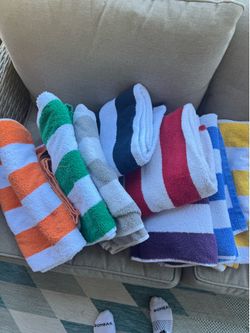 8pk (can do 4pk) Oversized Beach / Pool Towels multi colored striped