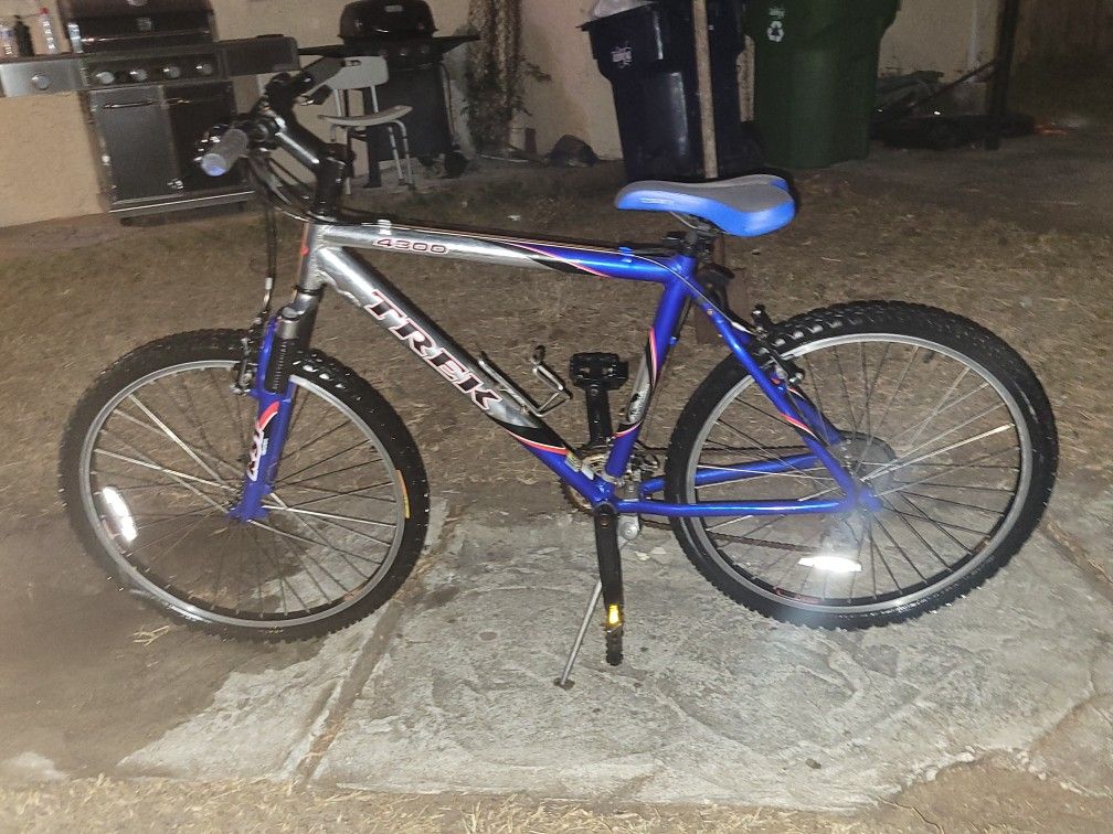 Trek Alpha 4300 Mountain Bike