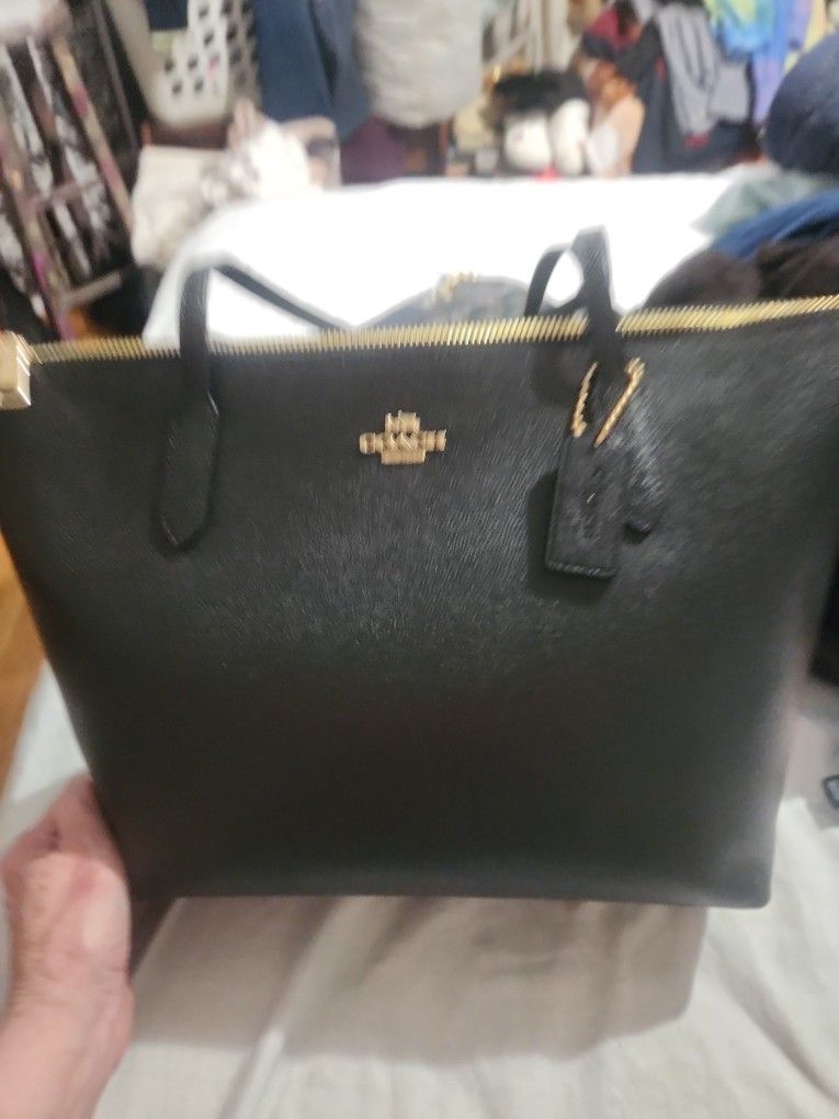 COACH Shoulder Bag Black With Gold Accents