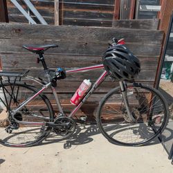 GT Transeo Hybrid Bike – Great Condition