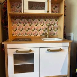 Toy Kitchen 