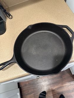 Lodge cast iron pan
