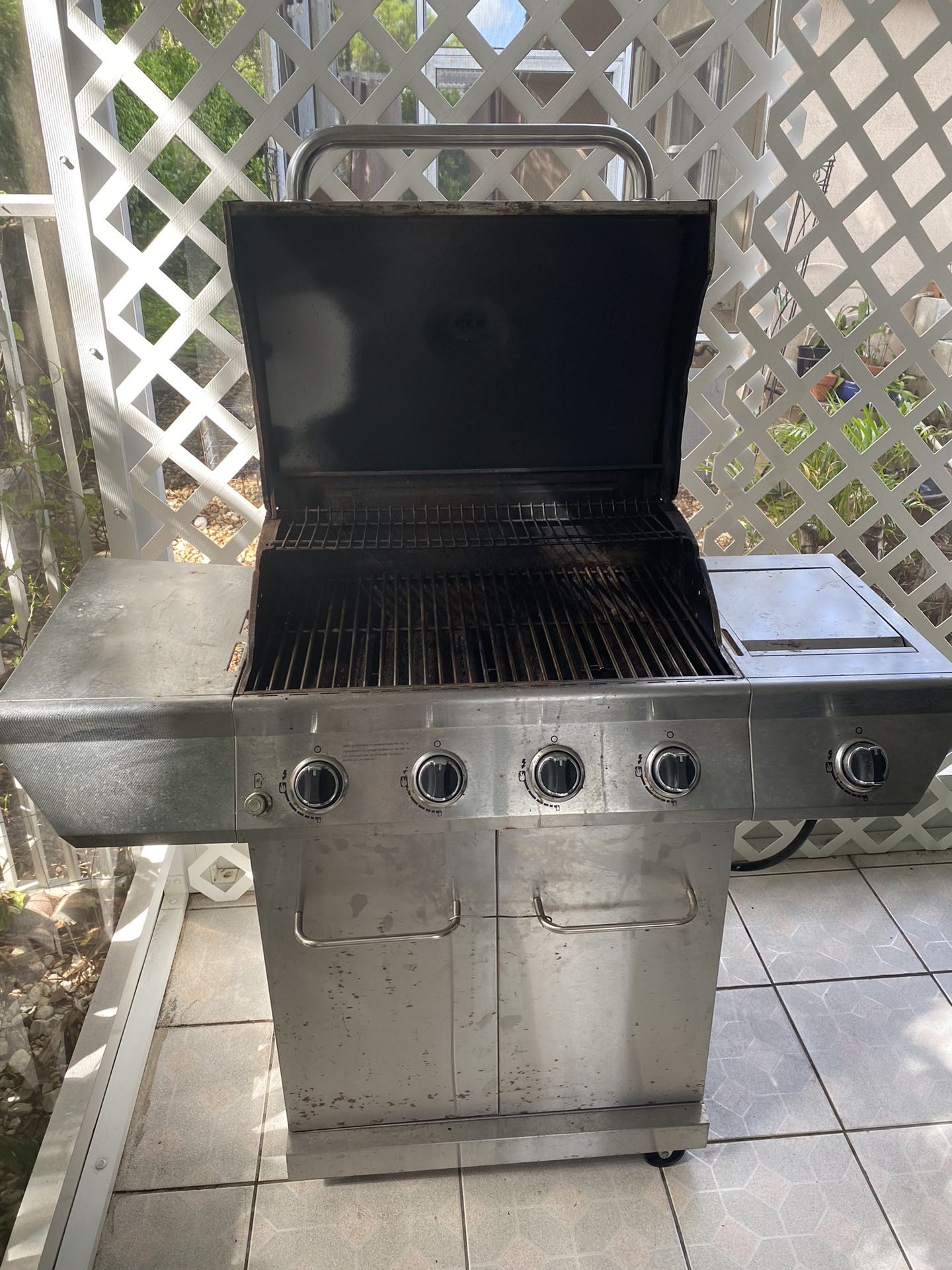 Nextgrill Smoker - 2ymaw12