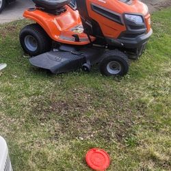 Husqvarna Lawn Tractor YTA 22V46