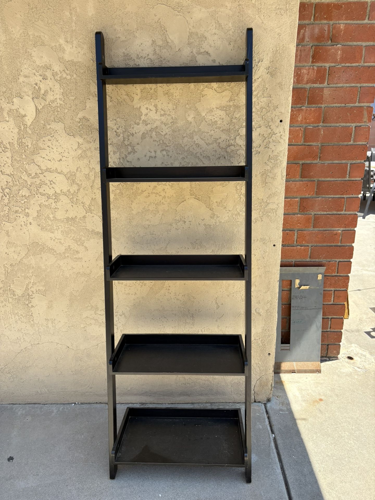 Shelving ladder 
