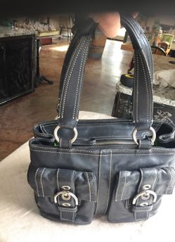 Black handbag Coach