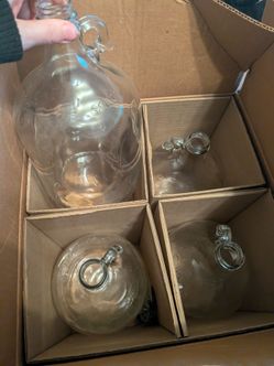 4 Glass Gallon Jars with lids