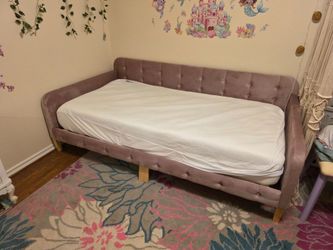 Twin daybed