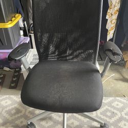 Steelcase Height Adjustable Super comfy Office Chair 