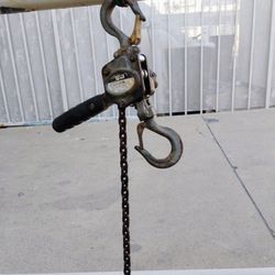 1000lb Chain Hoist 