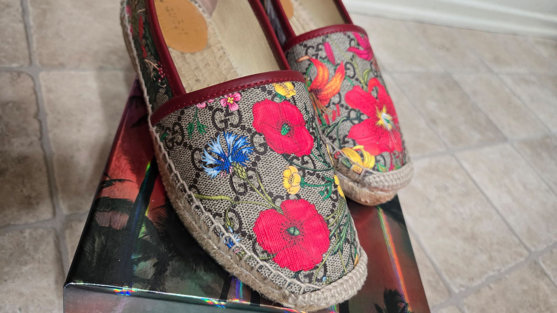 Gucci Floral Espadrille size 6.5 (23.5cm)