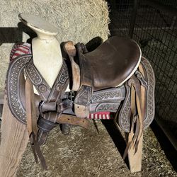 Horse Saddle - Montura 15” 