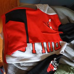 Large BULLS hoodie