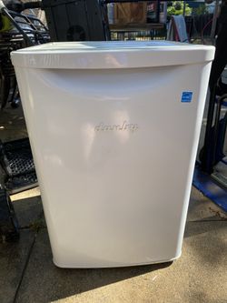 College Size Frig