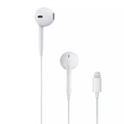 Apple Earpods with Lightning Connector | Built-in Mic | Wired | White