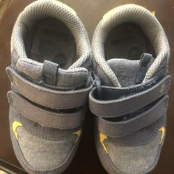 Tennis Shoes Size 7c Toddler