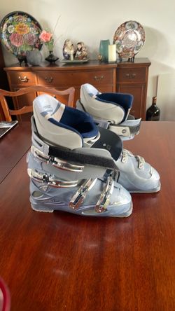 Women’s Lange Venus 7, 308mm, Size 7.5, ski boots