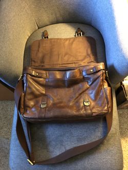 Leather messenger bag -Fossil