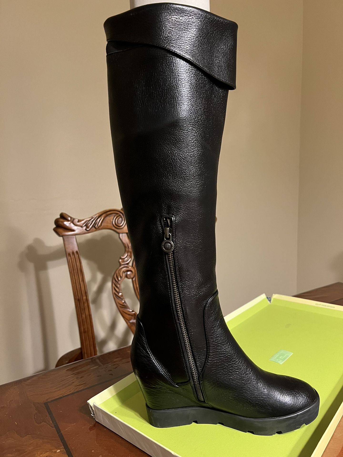 Black Tall Boots (zuni)