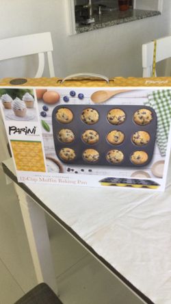 12 Cup Muffin Baking Pan New In Box