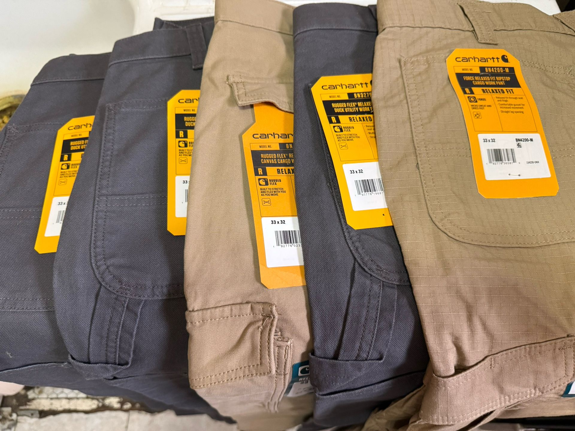 New Carhartt / Wrangler/ Dickies Sizes 33 X 32