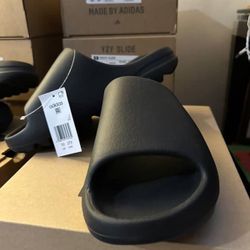 Yeezy Slides 