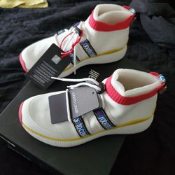 Never Worn size Men's 7,5
