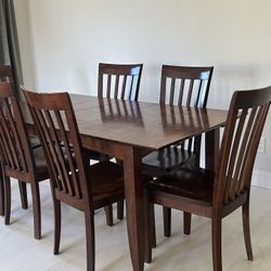 Dining Table And 6 Chairs 