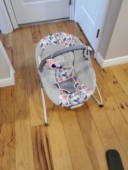 Baby trend Baby Bouncer