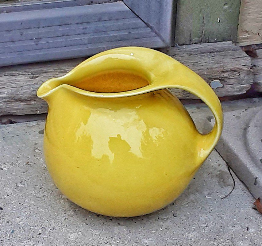 Art Deco Signed Russel Wright Sterling China Ball Jug Restaurantware In Chartreuse Straw Yellow