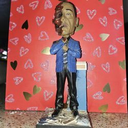  BREAKING BAD GUS FRING Face-Off Bobblehead