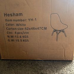 4 White Chairs 