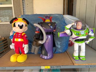 Buzz light , Zurg , Mickey Racer