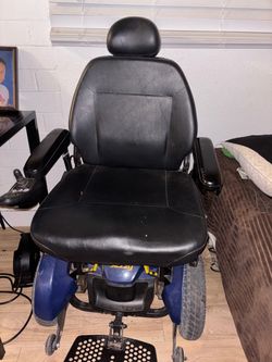 Mobility scooter