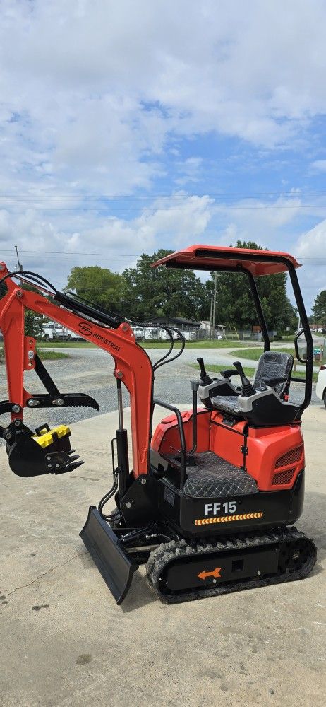 Mini Excavator Digger