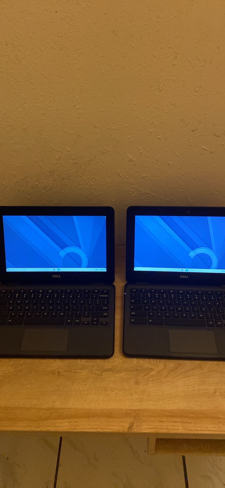 Touchscreen Chromebooks 8GB RAM 32SSD