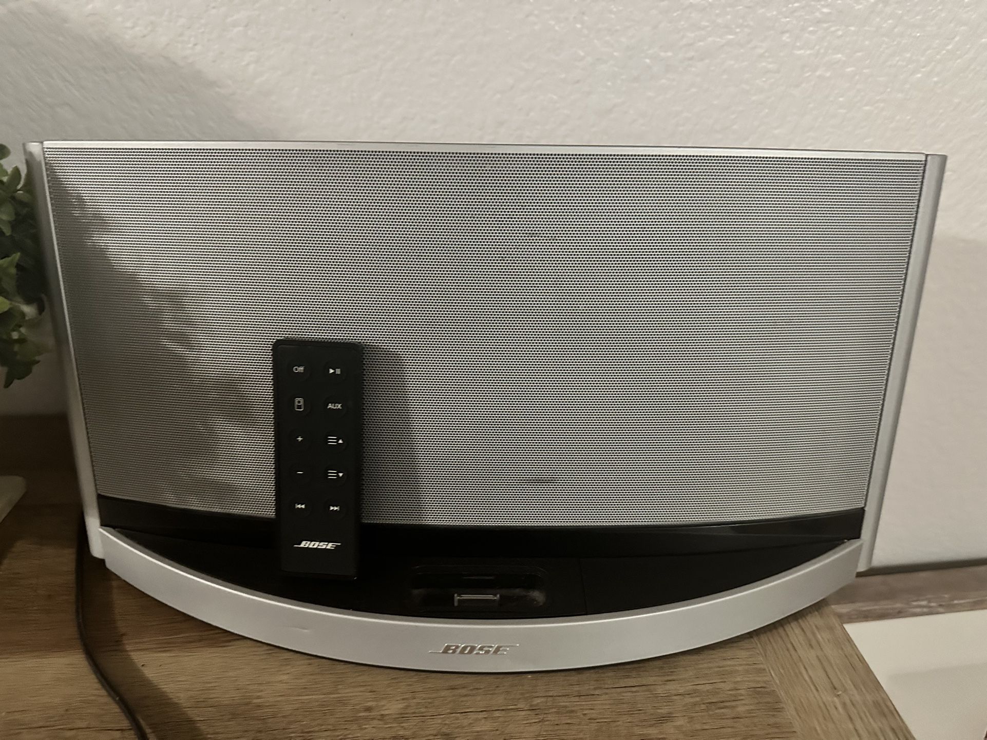 Bose SoundDock 10 Speaker
