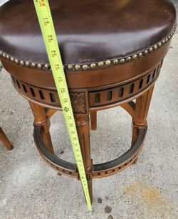 Frontgate Bar Stools  29” Like New  Leather 